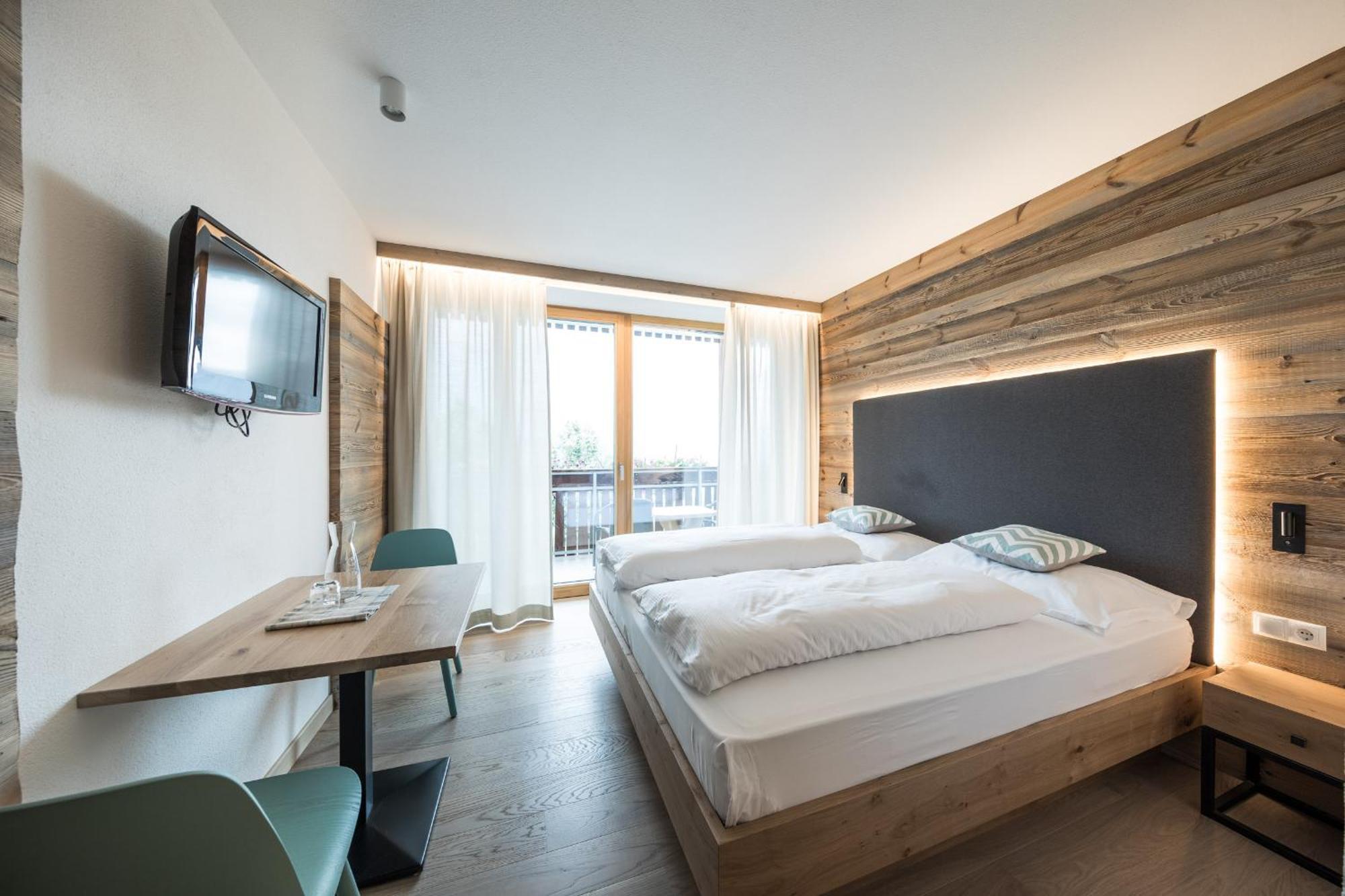 Hotel Petrus Brunico Esterno foto
