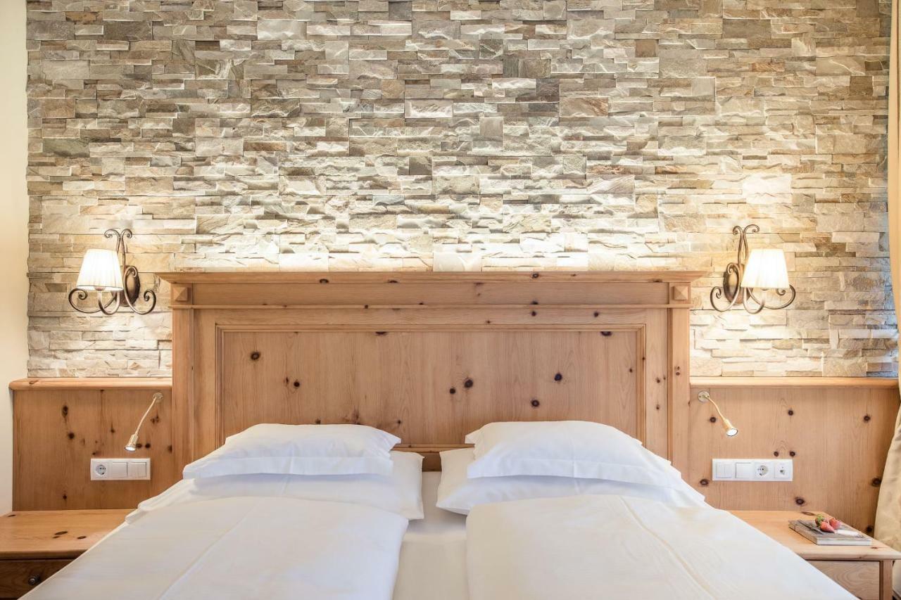 Hotel Petrus Brunico Esterno foto