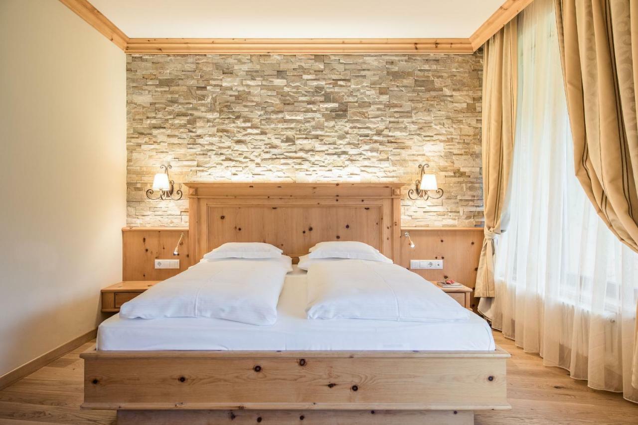 Hotel Petrus Brunico Esterno foto