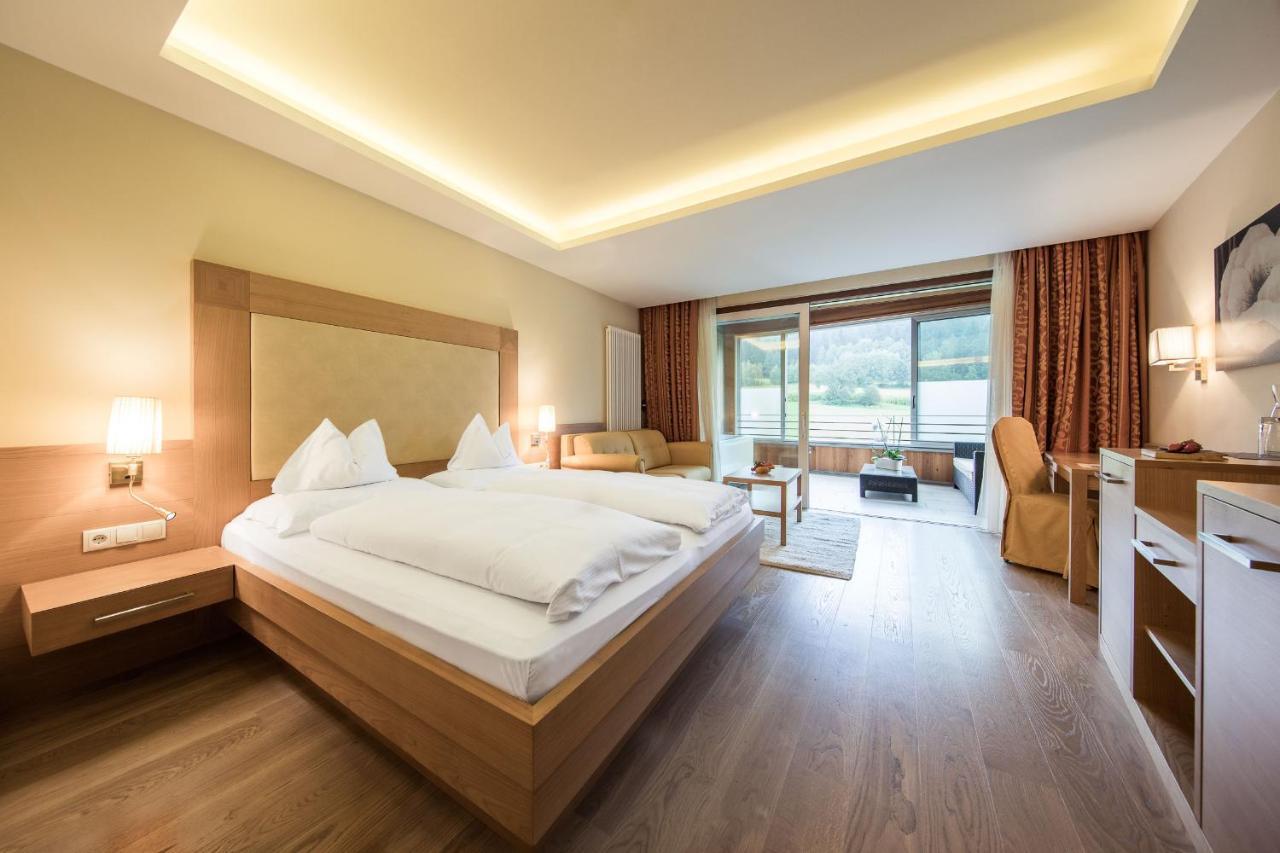 Hotel Petrus Brunico Esterno foto